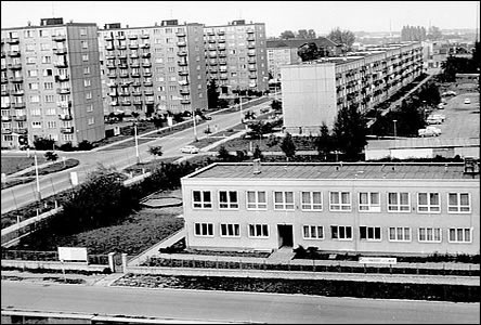 Družstevní čtvrt mezi Lipovou álejí a ulicí Brněnskou asi po roce 1972.