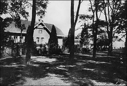 Hájenka U Červených domků na snímku asi z roku 1936.
