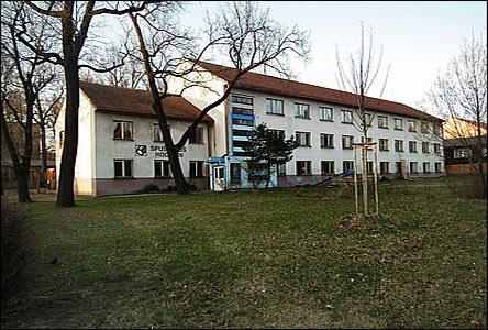 Bývalý internát u ulice Skácelovy se přeměnil na bytový dům.