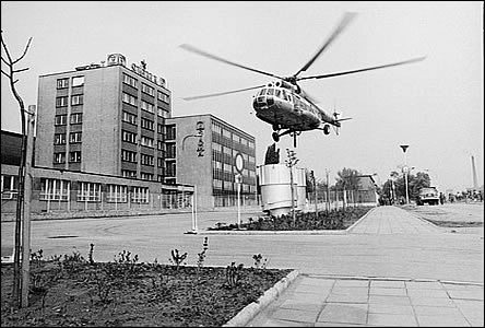 Asi v roce 1990 měnila helikoptéra na podniku Sigma filtry či lapače.