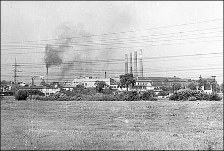 Pohled pes Lignum a tabákovou továrnu k elektrárn.