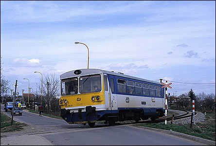 elezniní pejezd na ulici Marxova byl v roce 2000 nahrazený podjezdem.