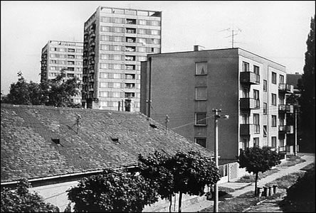 Ulice B. Nmcové od Panavy k OA v dob okolo roku 1975.