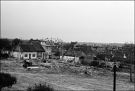 Pohled na ulici Blahoslavovu pes zbourané Horní Valy v roce 1977.