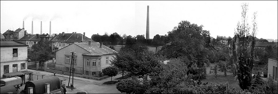 Panoramatický pohled na ulici Dvoákovu v dob, kdy v Buchrov vile sídlila ješt mateská školka, tedy okolo roku 1960.
