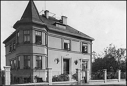 Vila obchodníka Buchra na ulici Dvoákov v roce 1930.