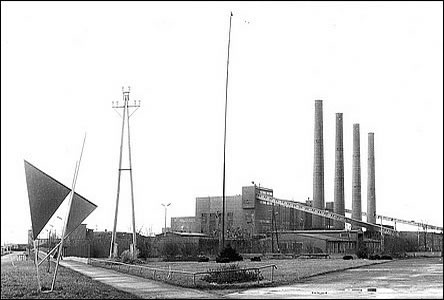 Okolí elektrárny bylo dlouho co se týká zástavby celkem volnjší.