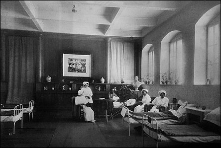 Interiér GVU v dob, kdy tam byla válená nemocnice, souasné foto chybí.