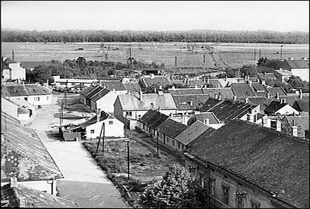 Pvodní Horní Valy, vlevo odbouje ulice Polní, vpravo ulice Blahoslavova.