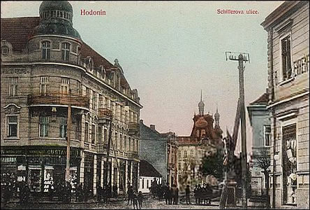 Kiovatka a Schillerova ulice k obchodní akademii asi v roce 1911.