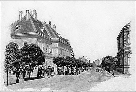 Okresní hejtmanství na kiovatce v roce 1900.