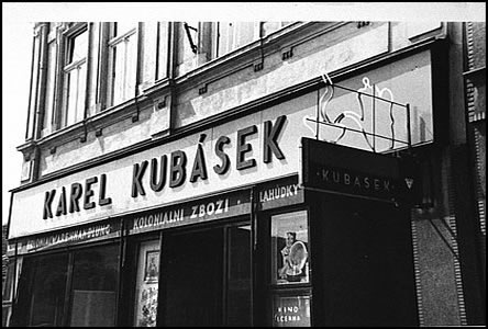 Obchod pana Kubáska byl oteven ji v roce 1938.