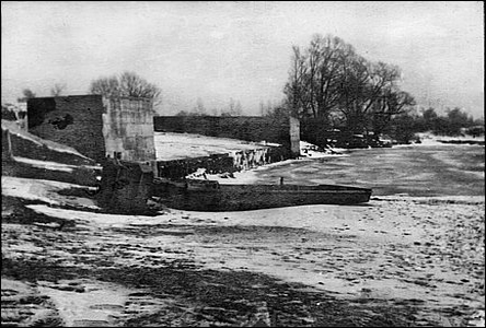 Splav ramena Moravy pod Zelniky v zim roku 1926.