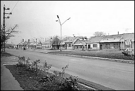 Spojení ulic Štefánikova a Mšanská v roce 1987.