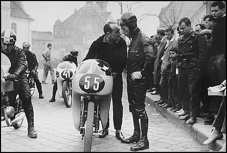 Motocyklové závody v Hodonín nkdy okolo roku 1960.