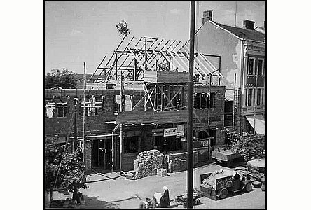 Snímek z výstavby domu Hynk na Masarykov námstí, 