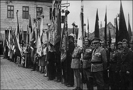 Setkání sdruení sl. dobrovolc na Masarykov námstí v listopadu 1945.
