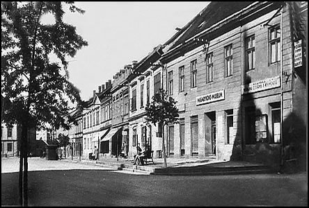 Ped II. svtovou válkou sídlilo Masarykovo muzeum na námstí.
