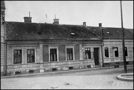 Roh ulic Píní a Štefánikova v roce 1930.