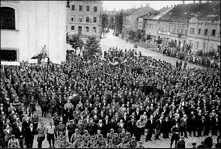 Masarykovo námstí v ervnu roku 1946, setkání k výroí napadení SSSR