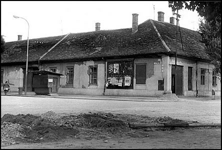 Ješt jednou roh ulic Horní Valy a Dobrovolského v roce 1974.
