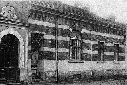 V ulici Rodinov byla v tomto dom v roce 1920 Nemocenská pojišovna.