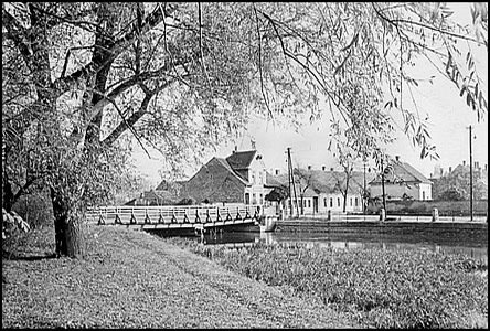 Po válce byl zniený most do Rybá adu let nahrazený mostem devným.