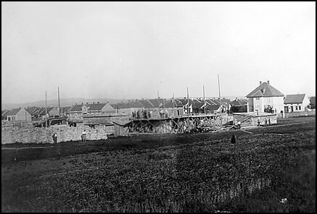 Stavba koly na Mrovm nmst, okolo roku 1930