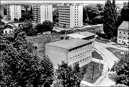 Po pístavb dvoupodlaní budovy byl archív (SOKA) nov oteven v r. 1976.