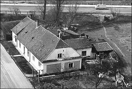 Roh ulic Koupelní a Bratislavská v roce 1975.