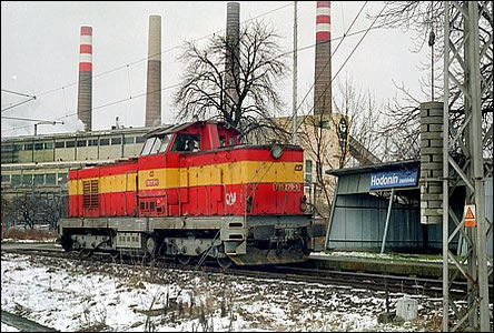 Motorová lokomotiva v r.1997 ve stanici Hodonín zastávka za elektrárnou.