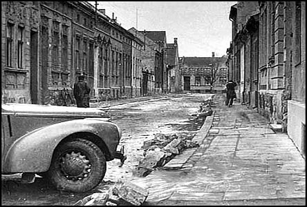 Ulice Výstavní v roce 1950.