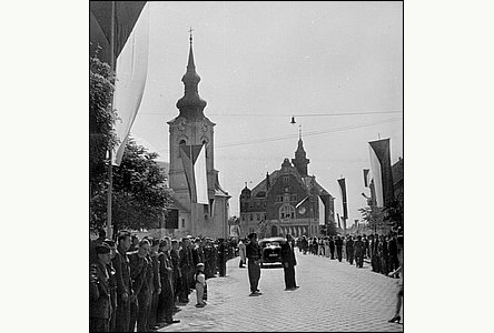 Masarykovo námstí oekává prezidenta Beneše v roce 1948.