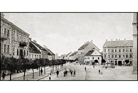 Pohled od radnice pes námstí asi v roce 1904.