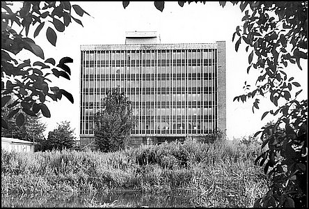 V období výstavby budovy editelství Cihelen, snad v sedmdesátých létech.