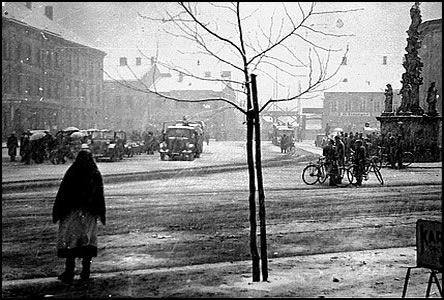 Pjezd nmeckch vojsk na Masarykovo nmst do Hodonna dne 15.03.1939.